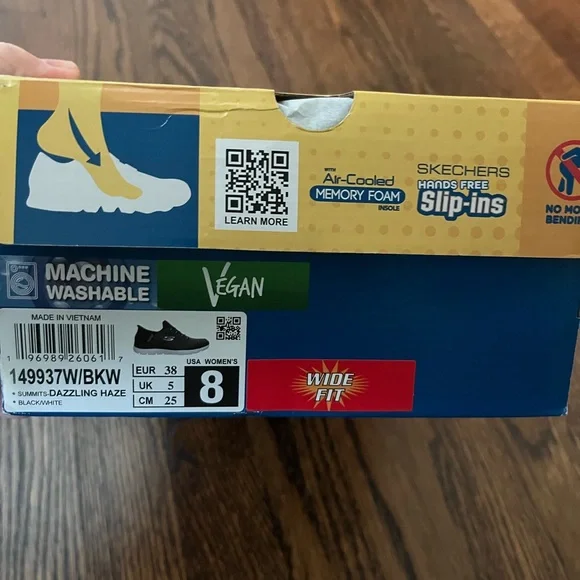 NWT Skechers Black/White/Charcoal Athletic Shoes - Picture 6 of 6